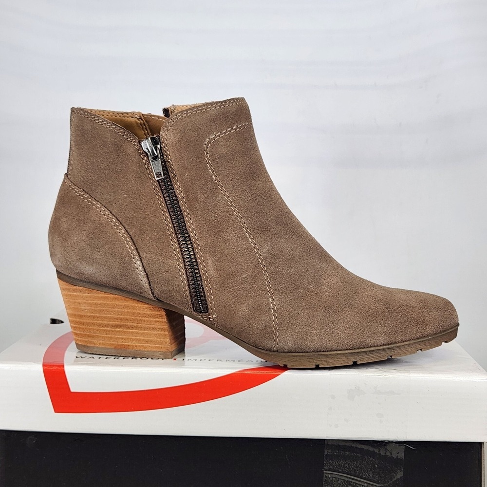 Blondo Vivian Ankle Boot Women Size 8.5 Taupe Suede Waterproof Block Heel Zip